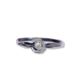 Engagement diamond ring 0,5 ct.  Classic 18K white gold