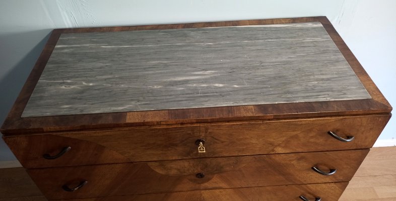 Art Deco chest of drawers in walnut, Italy