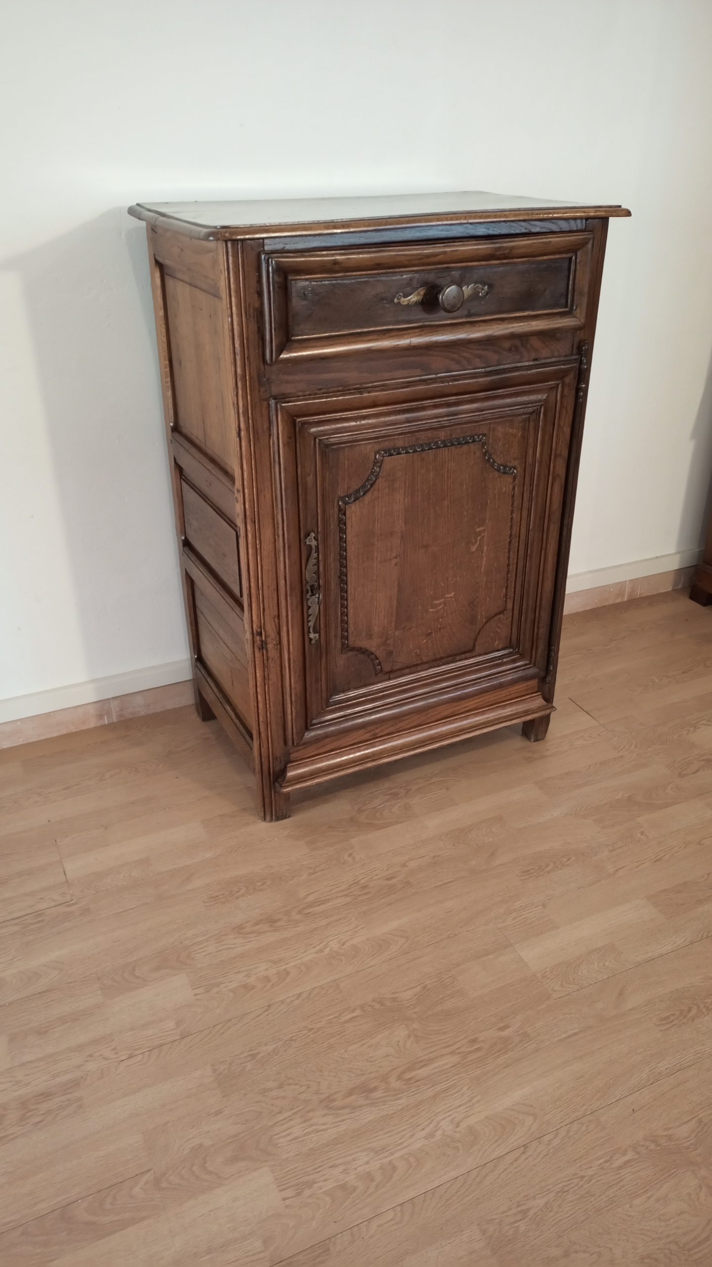 Low sideboard 1700