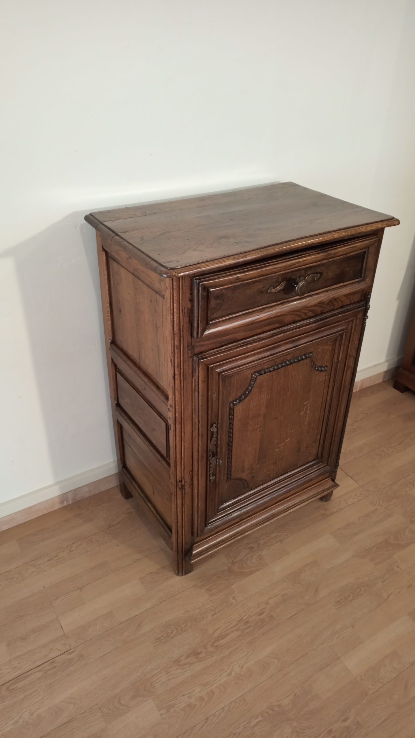 Low sideboard 1700