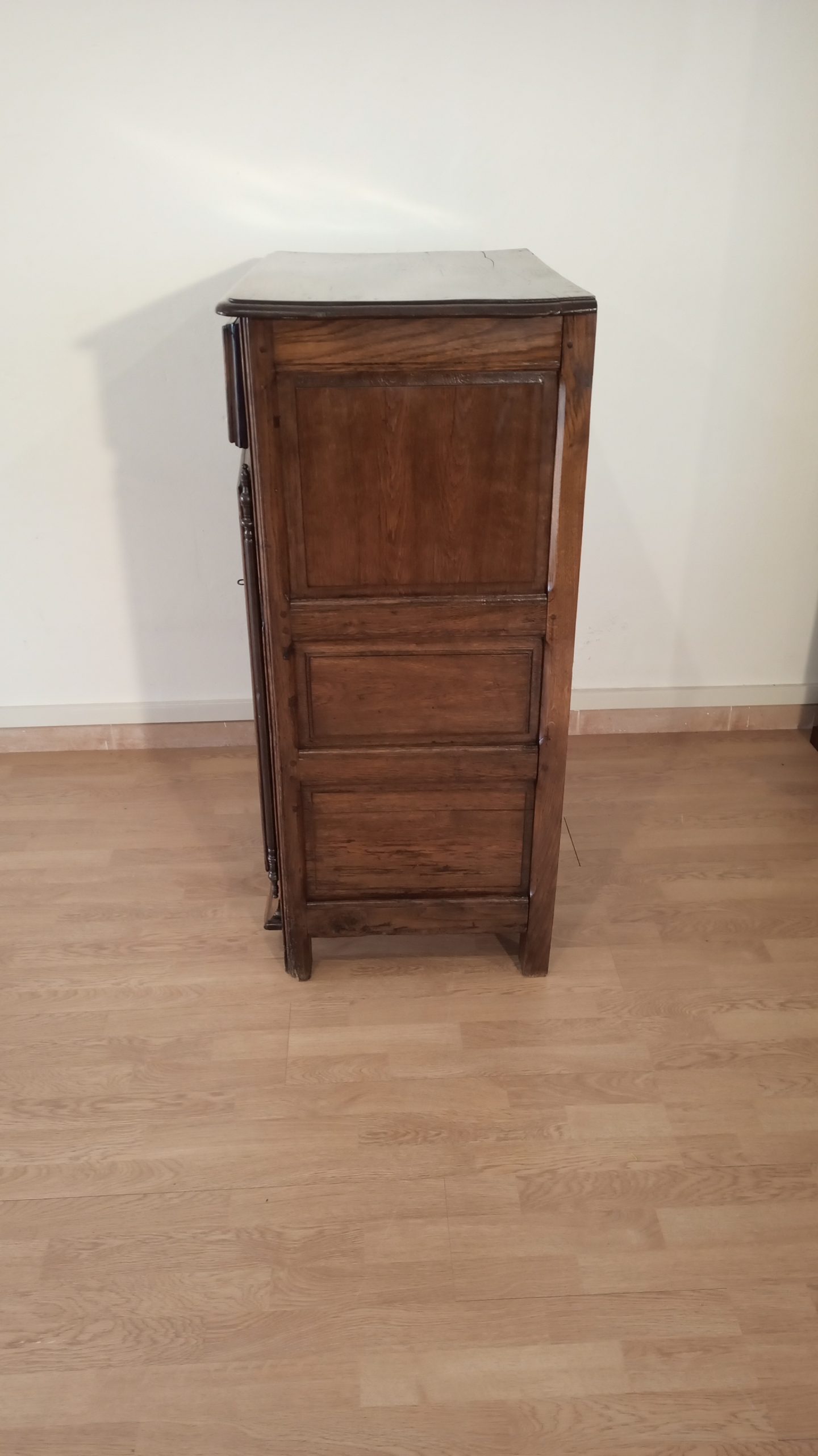 Low sideboard 1700