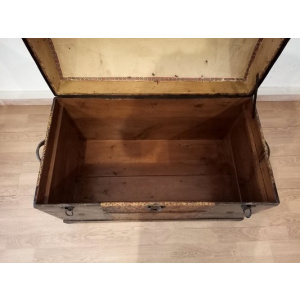 Travel trunk from early twentieth century, 1910s