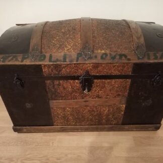 Travel trunk from early twentieth century, 1910s