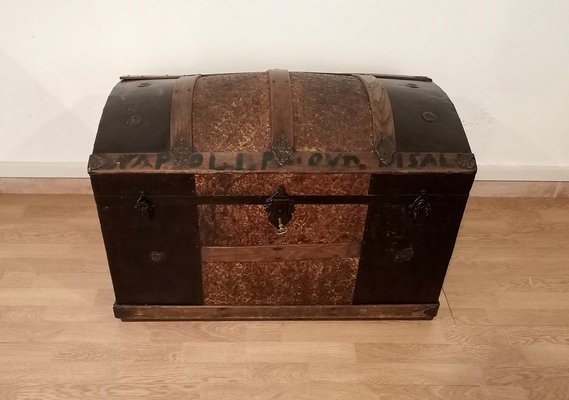 Travel trunk from early twentieth century, 1910s