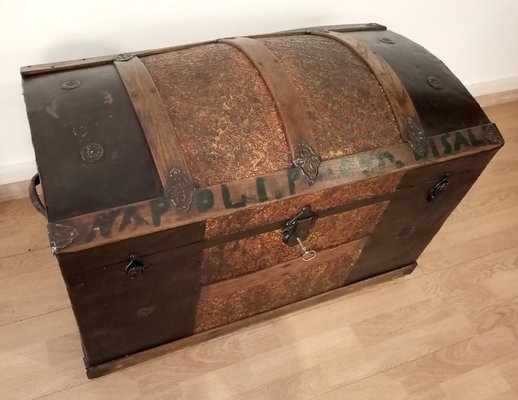Travel trunk from early twentieth century, 1910s