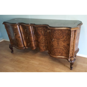 Vintage sideboard in walnut