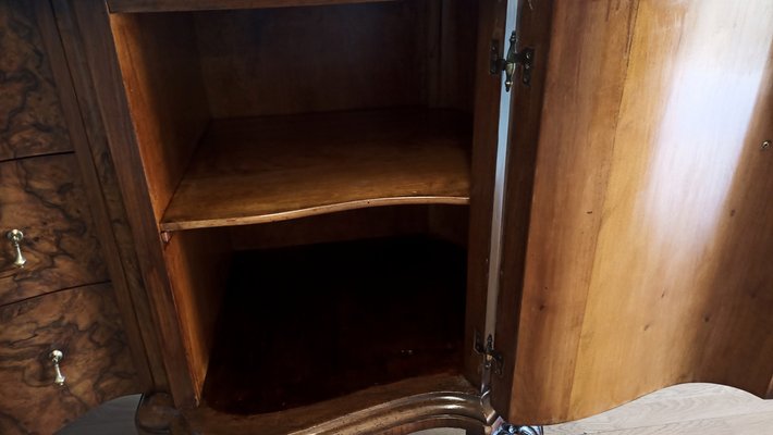 Vintage sideboard in walnut