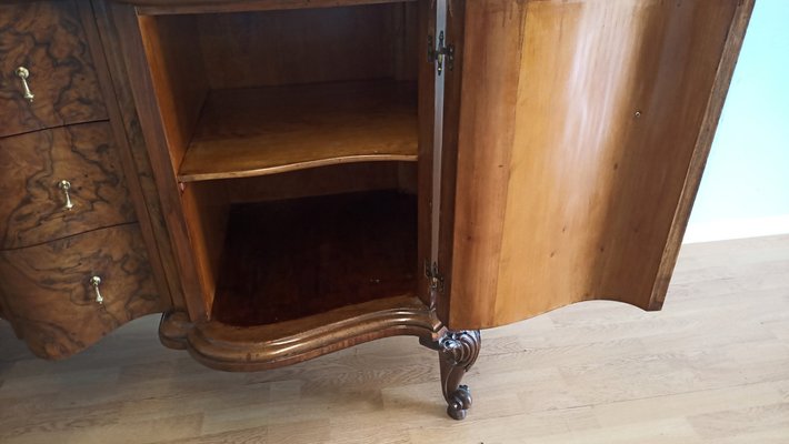 Vintage sideboard in walnut