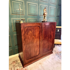 Victorian Mahogany Cabinet
