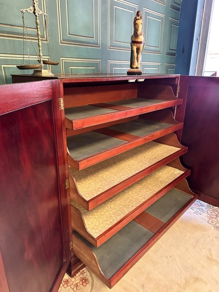 Victorian Mahogany Cabinet