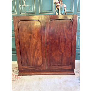 Victorian Mahogany Cabinet