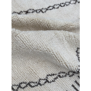 White Beni Ouarain Handknotted Berber Rug