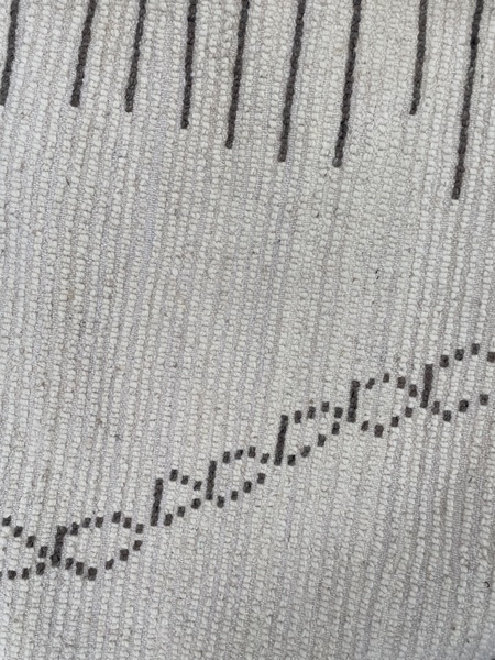 White Beni Ouarain Handknotted Berber Rug