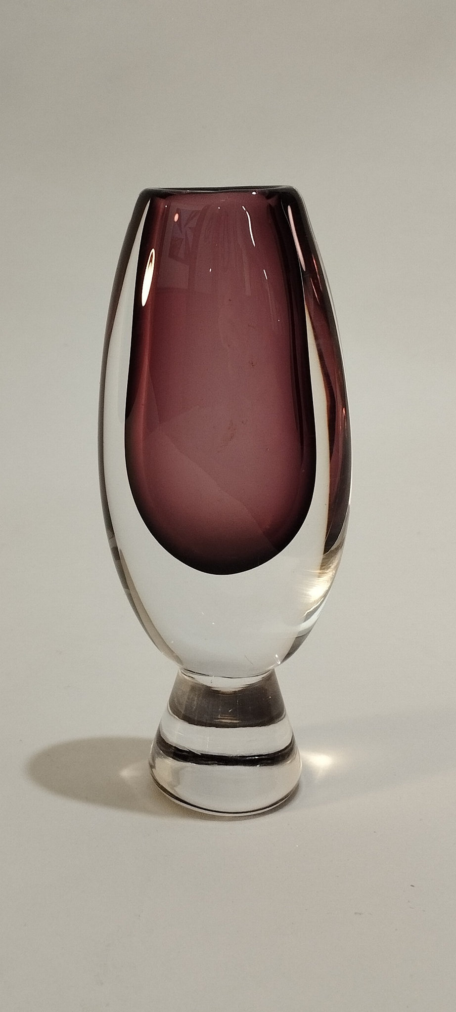 Small vintage 1950s Vicke Lindstrand Vase Purple