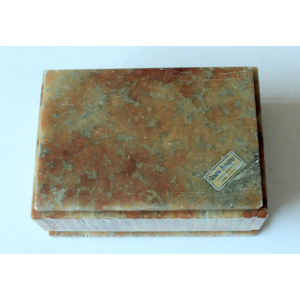 Hand carved italian onyx/alabaster cigarette box, vintage from the 1960s