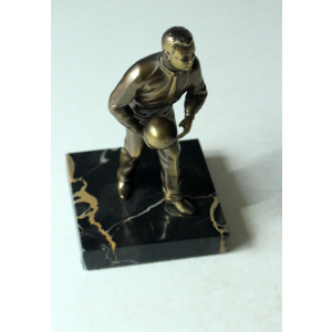 Bowler made of bronze, figurine, on a marble base, without inscription, vintage from the 60s