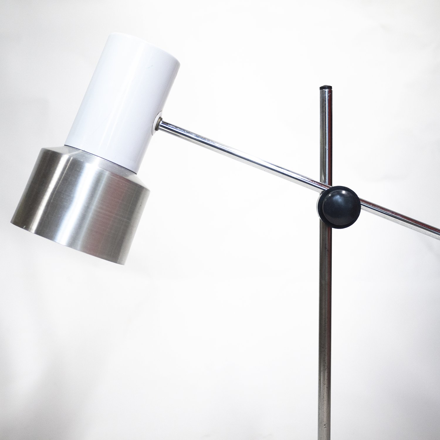 1960s Vintage Italian White Aluminium Desk Lamp by Prova
