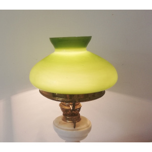 Vintage Hurricane library lamp in marble and green oplaine glass