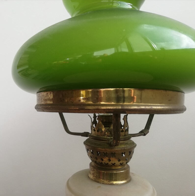 Vintage Hurricane library lamp in marble and green oplaine glass