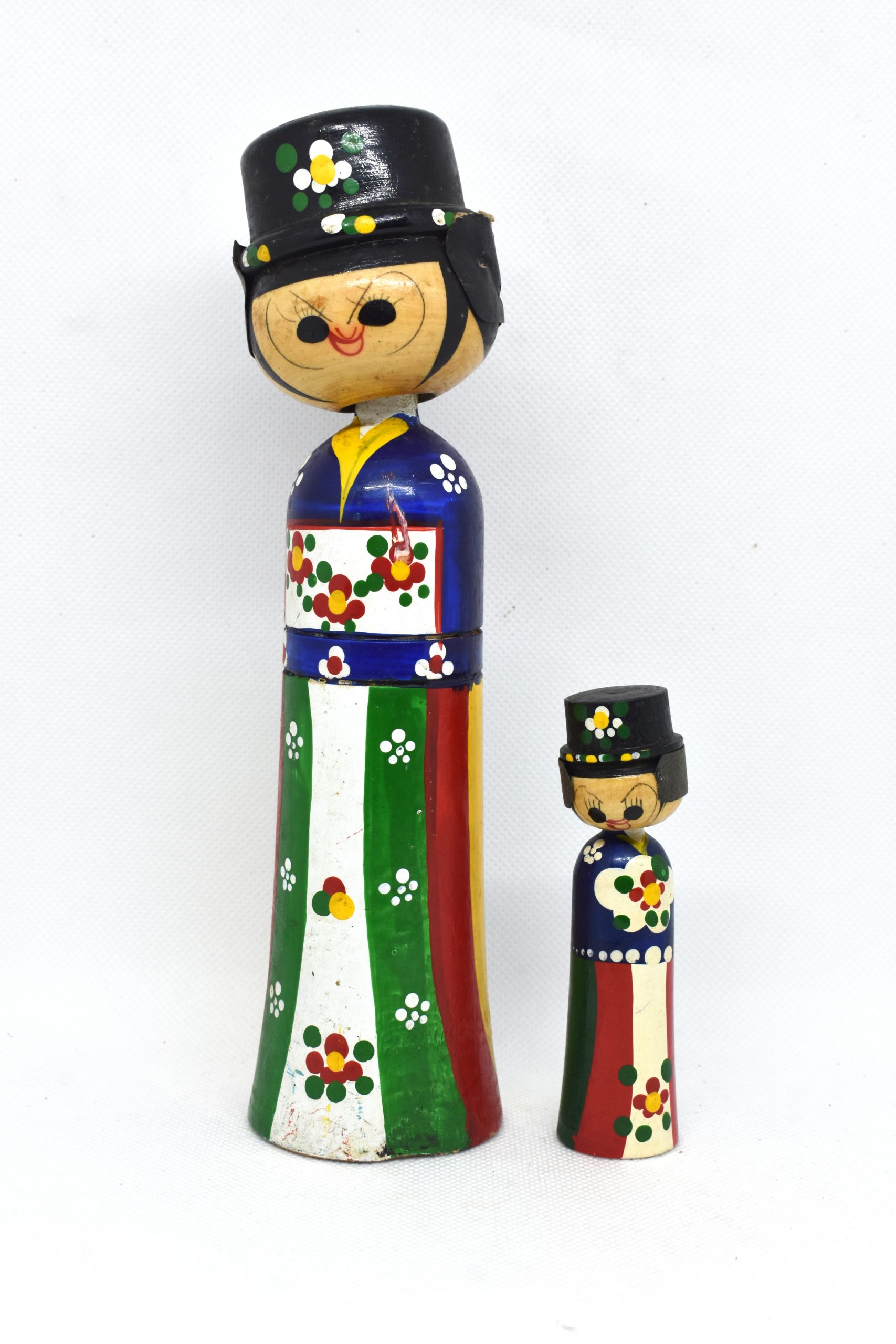 KAWAII KOKESHI DOLL dad and son from the 60s', Korean hand painted bobble head peg dolls, Wooden people figurines, Folk art coffee table decor