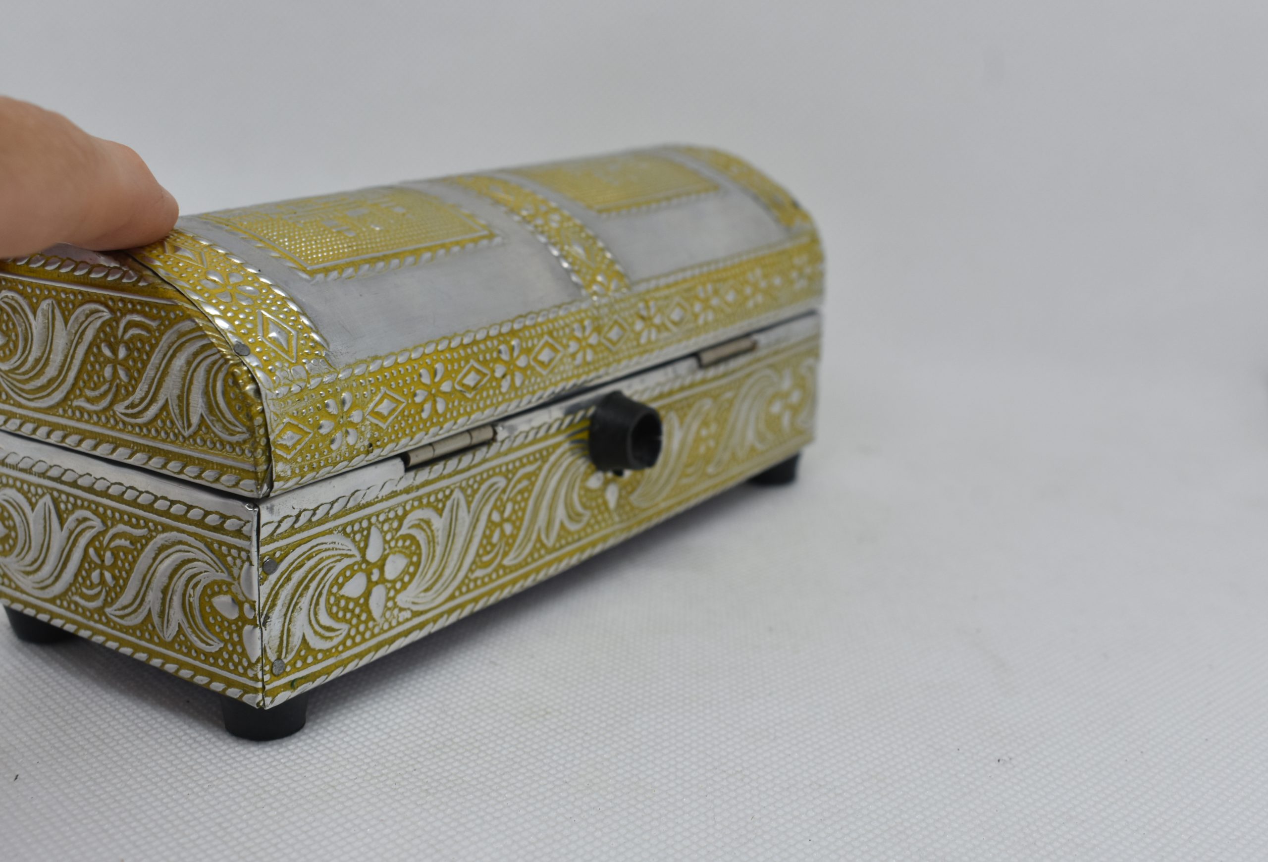 The 50' engraved jewellery box organizer, Silver small lidded metal box, Decorative rectangular organizer, Rings necklace padded container storage
