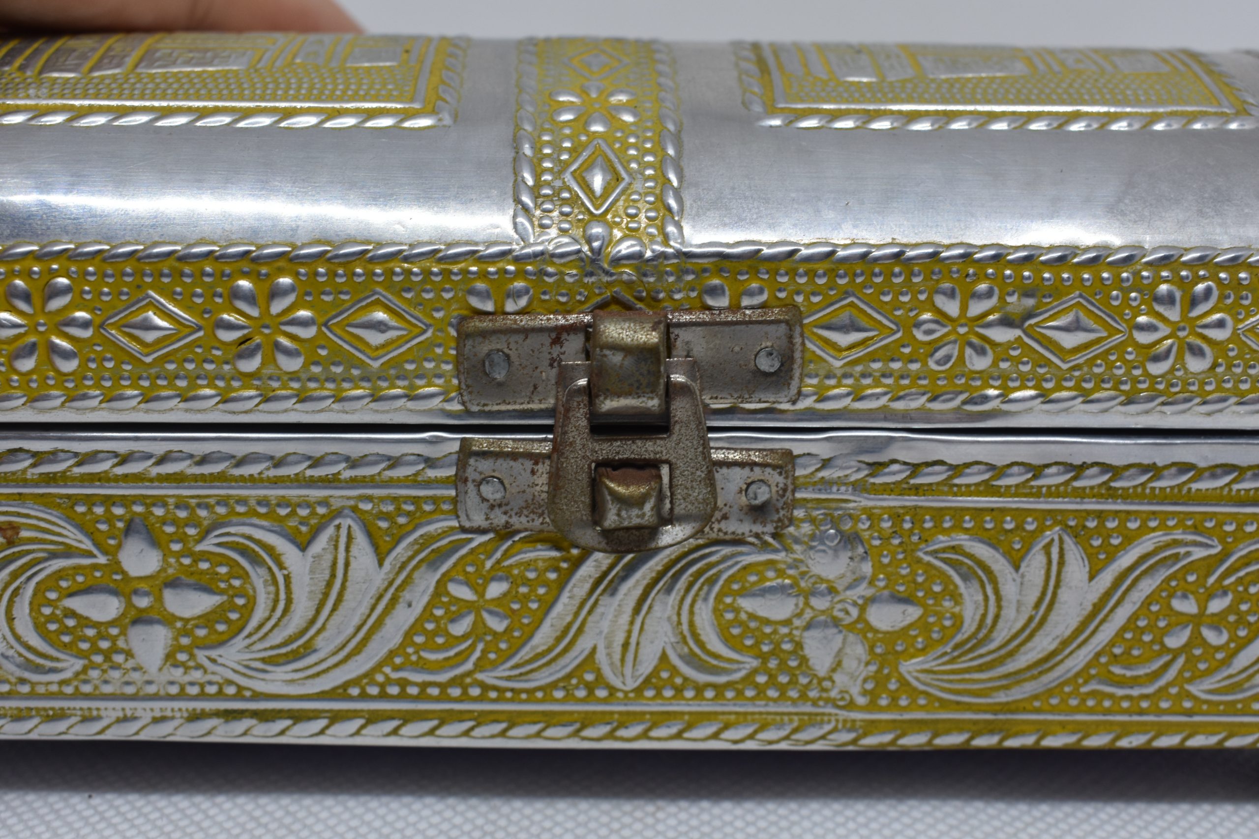 The 50' engraved jewellery box organizer, Silver small lidded metal box, Decorative rectangular organizer, Rings necklace padded container storage