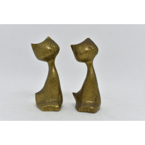 Brass Cat Figurines set of 2, Midcentury Indian small cat statues