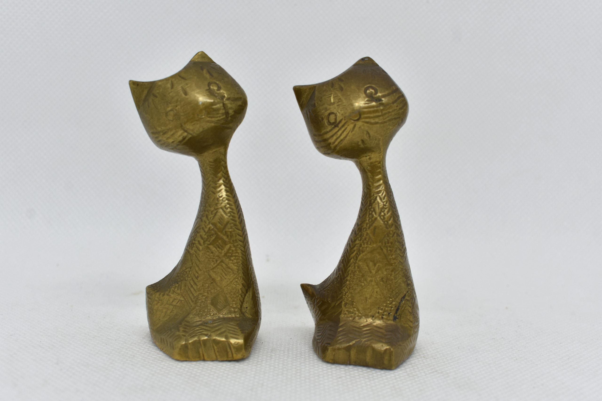 Brass Cat Figurines set of 2, Midcentury Indian small cat statues