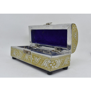 The 50' engraved jewellery box organizer, Silver small lidded metal box, Decorative rectangular organizer, Rings necklace padded container storage