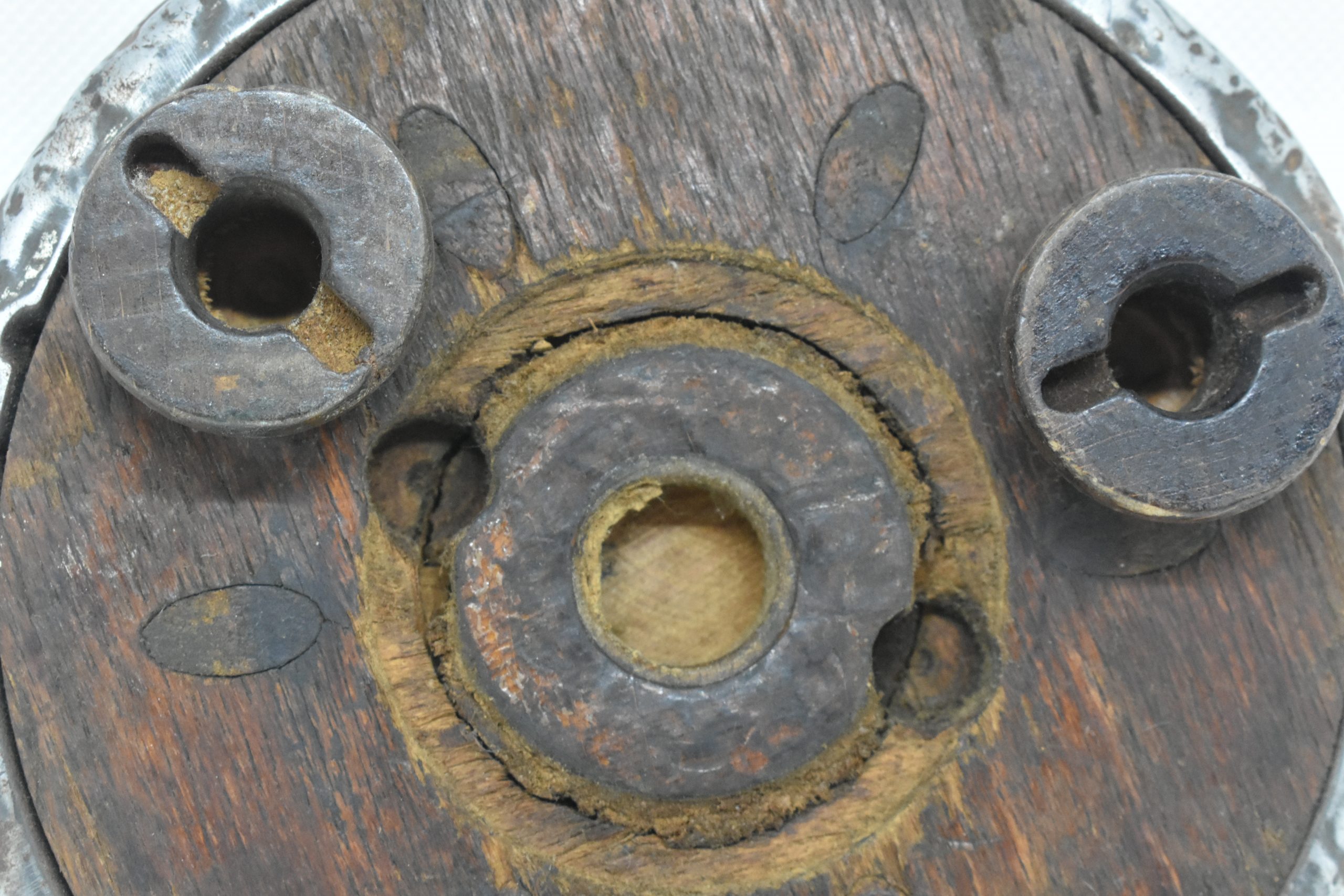 Wood and metal wine bottle coaster circa 1920, Tabletop plate, Bottle serving tray, Round footed coaster mat.
