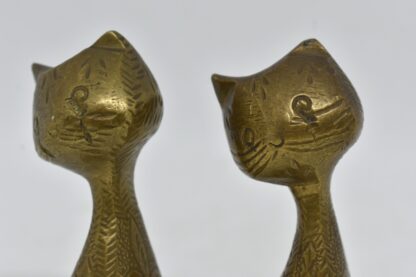 Brass Cat Figurines set of 2, Midcentury Indian small cat statues - Image 5