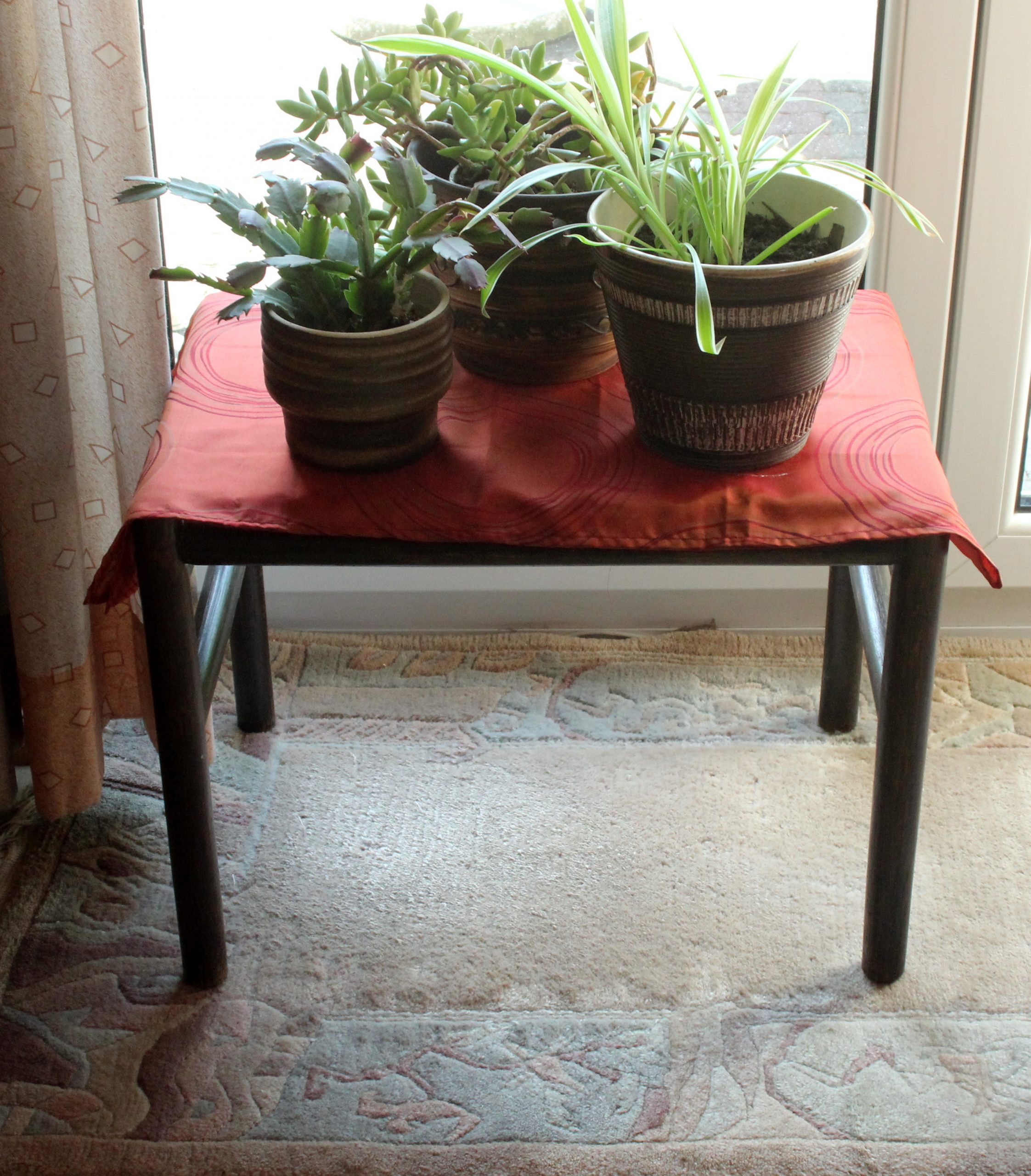 1970s Vintage side table, made of bamboo and glass