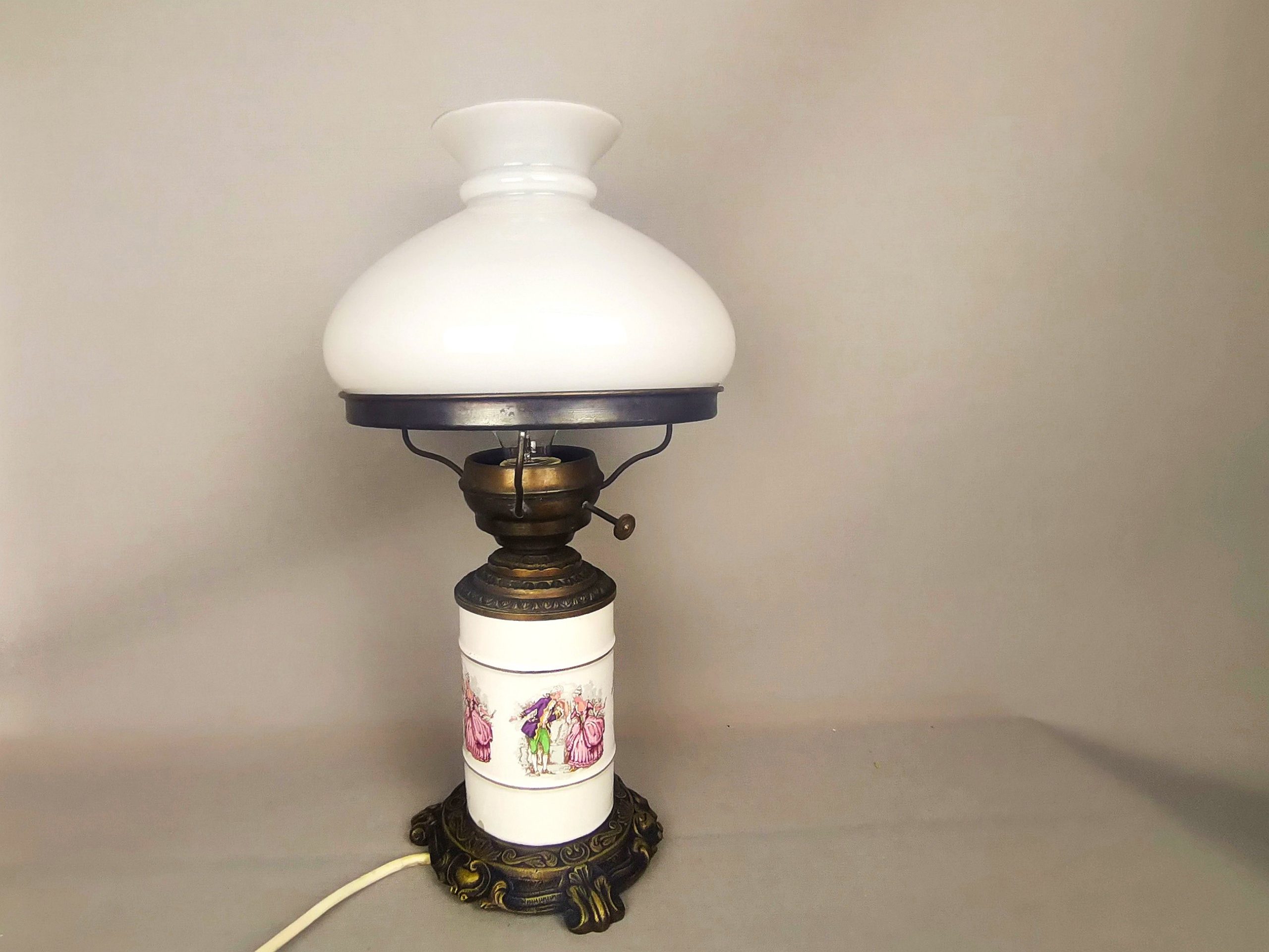 Large Gone with the wind Hurricane ceramic bedside table lamp