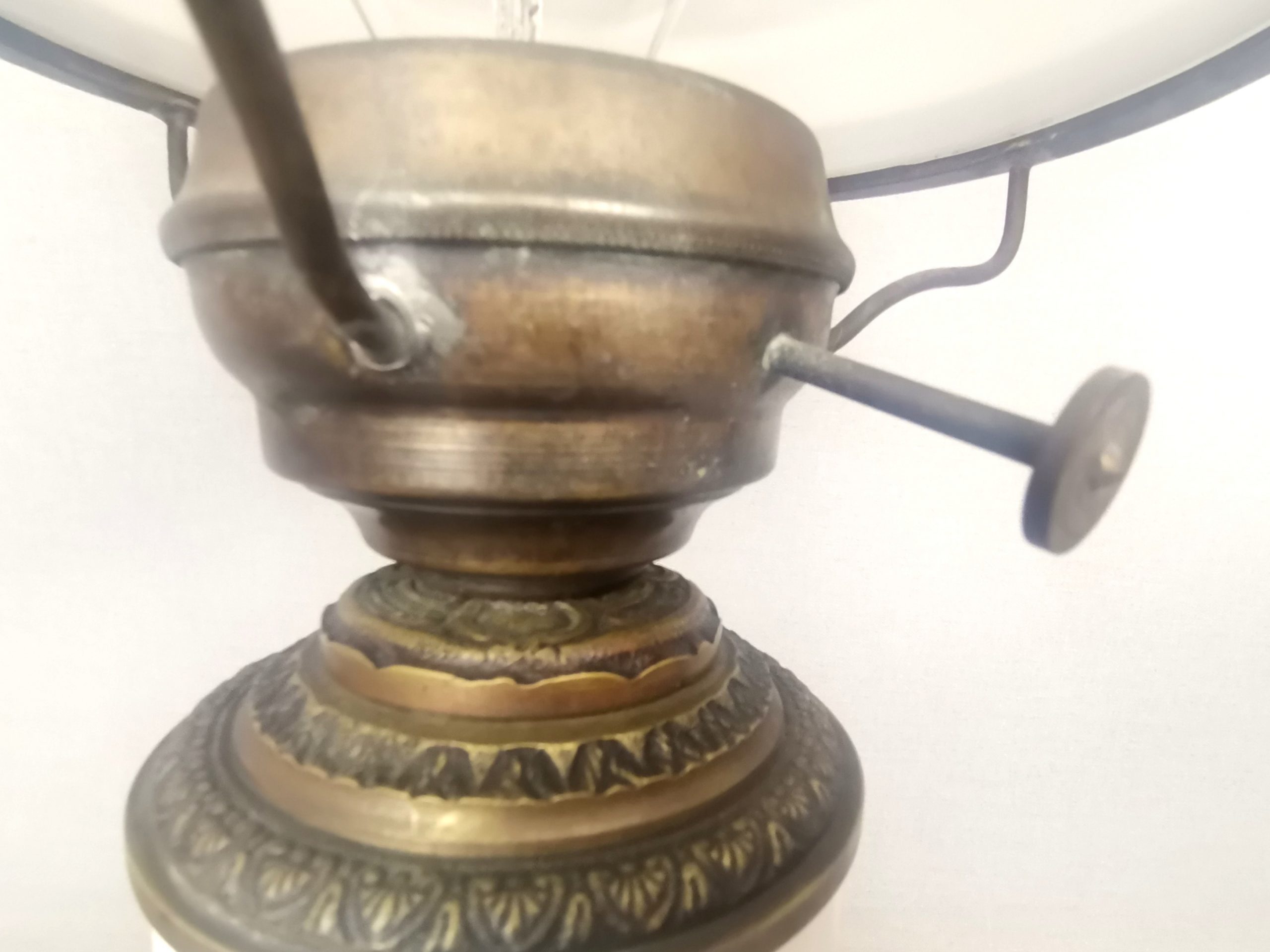 Large Gone with the wind Hurricane ceramic bedside table lamp