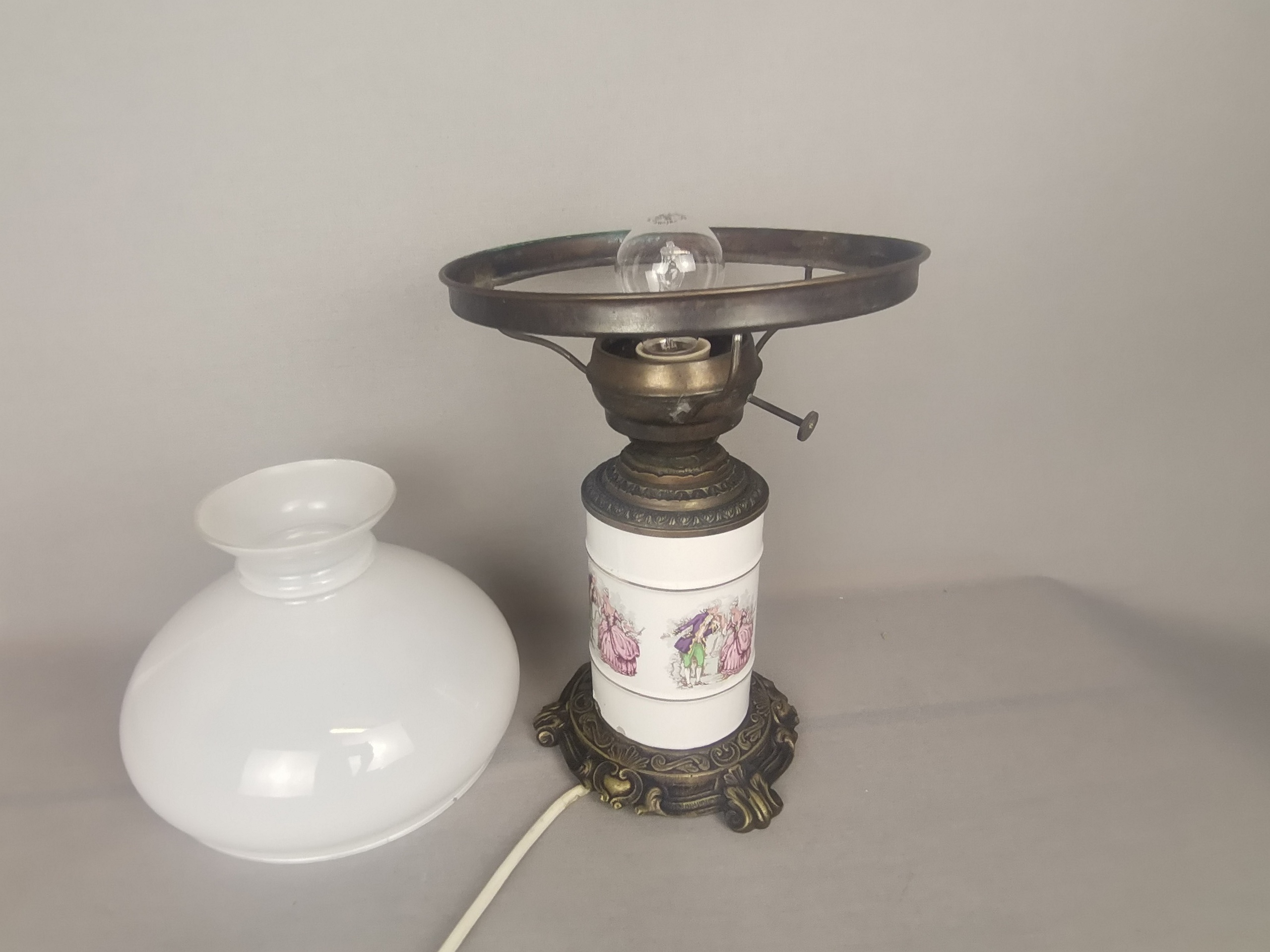 Large Gone with the wind Hurricane ceramic bedside table lamp