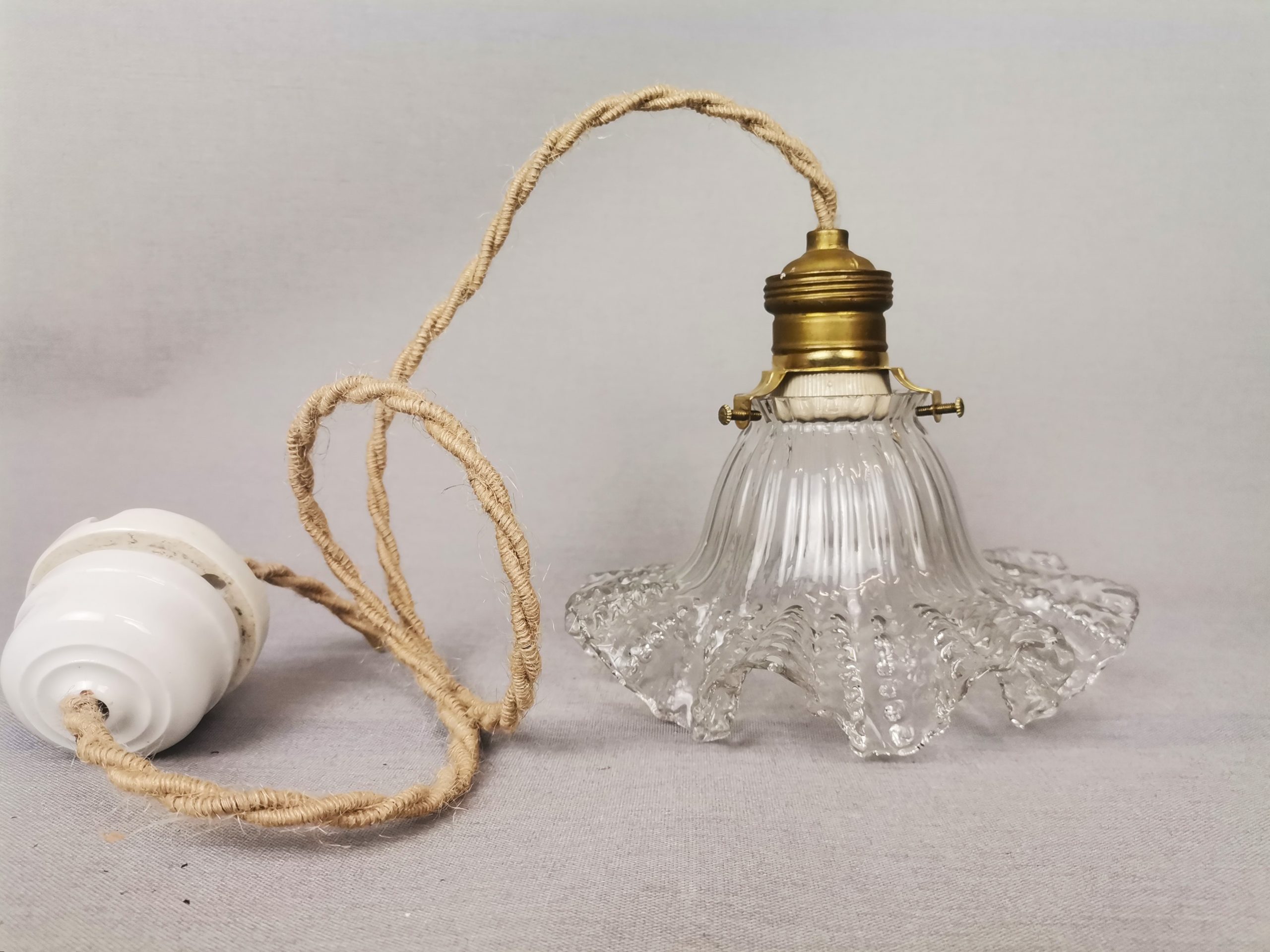 Small Scandinavian farmhouse style crystal flower glass hanging lamp