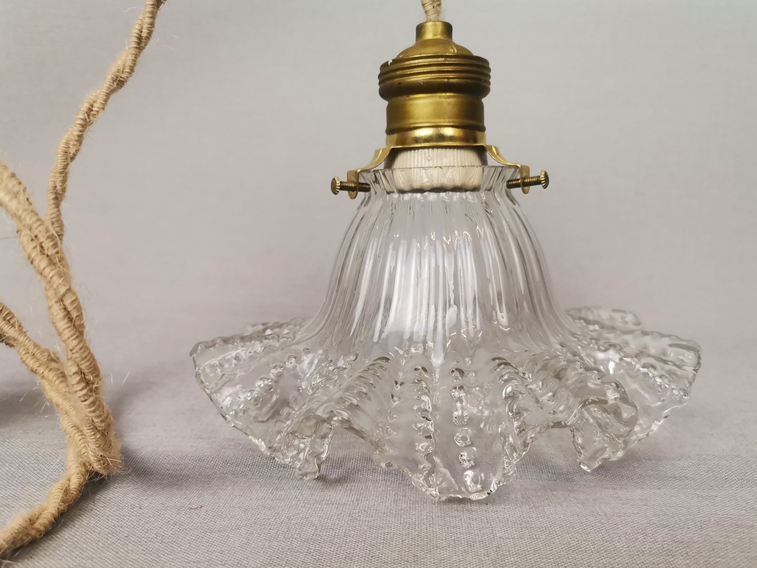 Small Scandinavian farmhouse style crystal flower glass hanging lamp