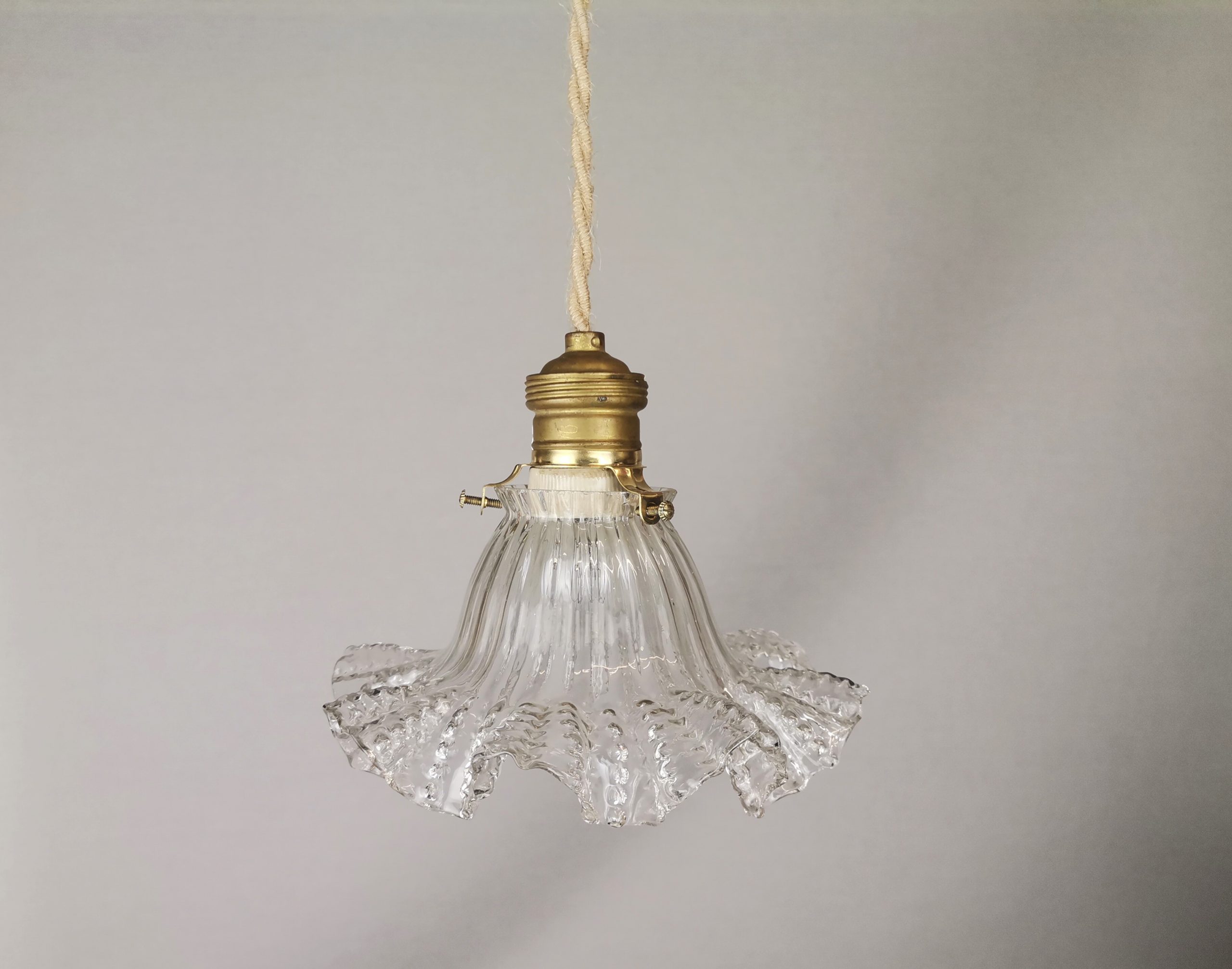 Small Scandinavian farmhouse style crystal flower glass hanging lamp