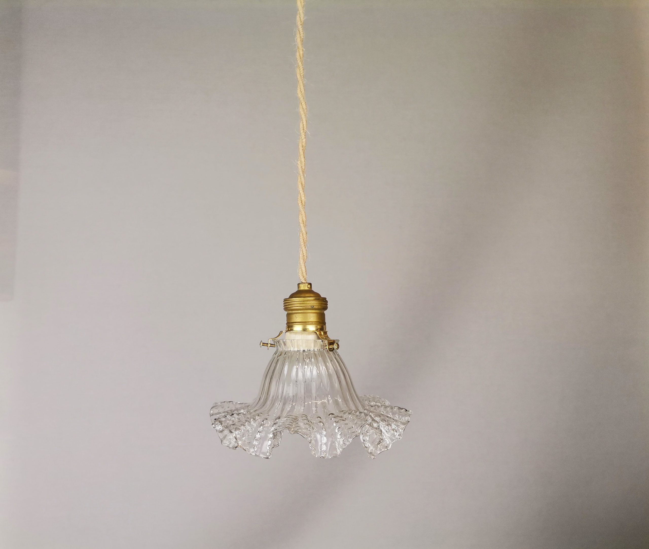 Small Scandinavian farmhouse style crystal flower glass hanging lamp