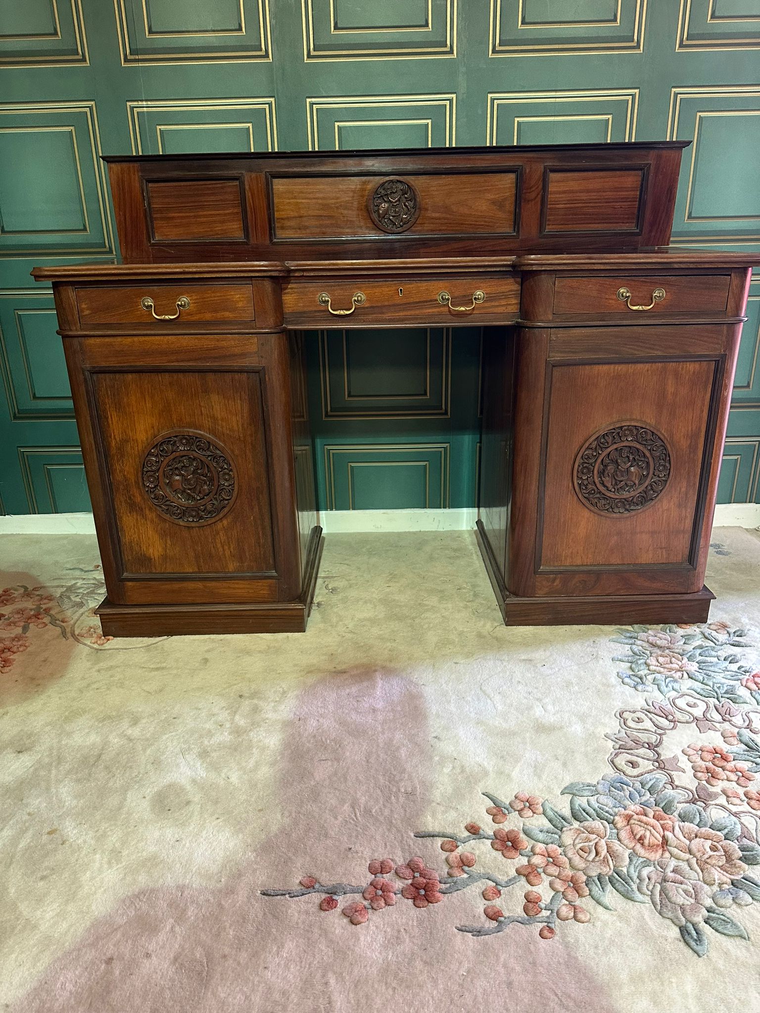 Victorian mahogany breakfront twin pedestal chiffonier