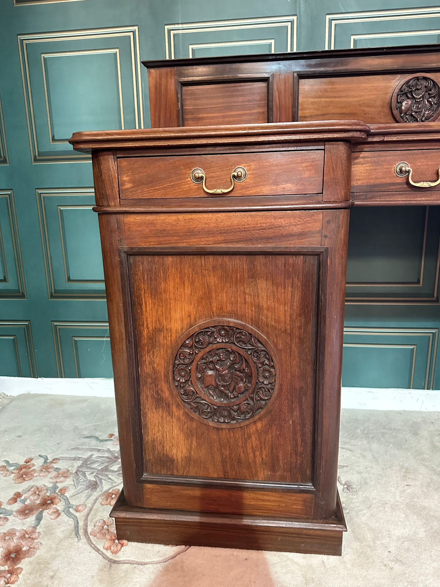 Victorian mahogany breakfront twin pedestal chiffonier