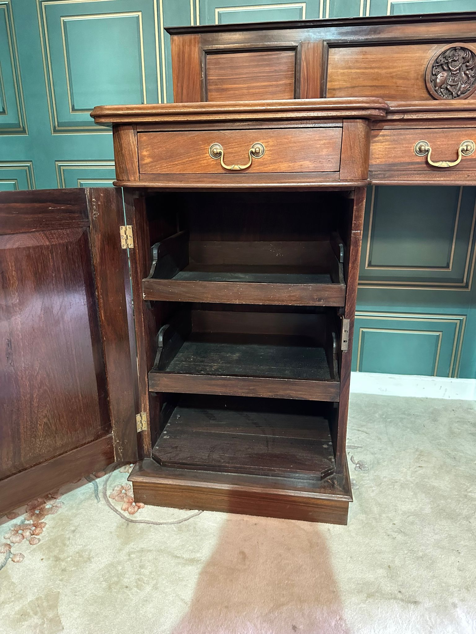 Victorian mahogany breakfront twin pedestal chiffonier