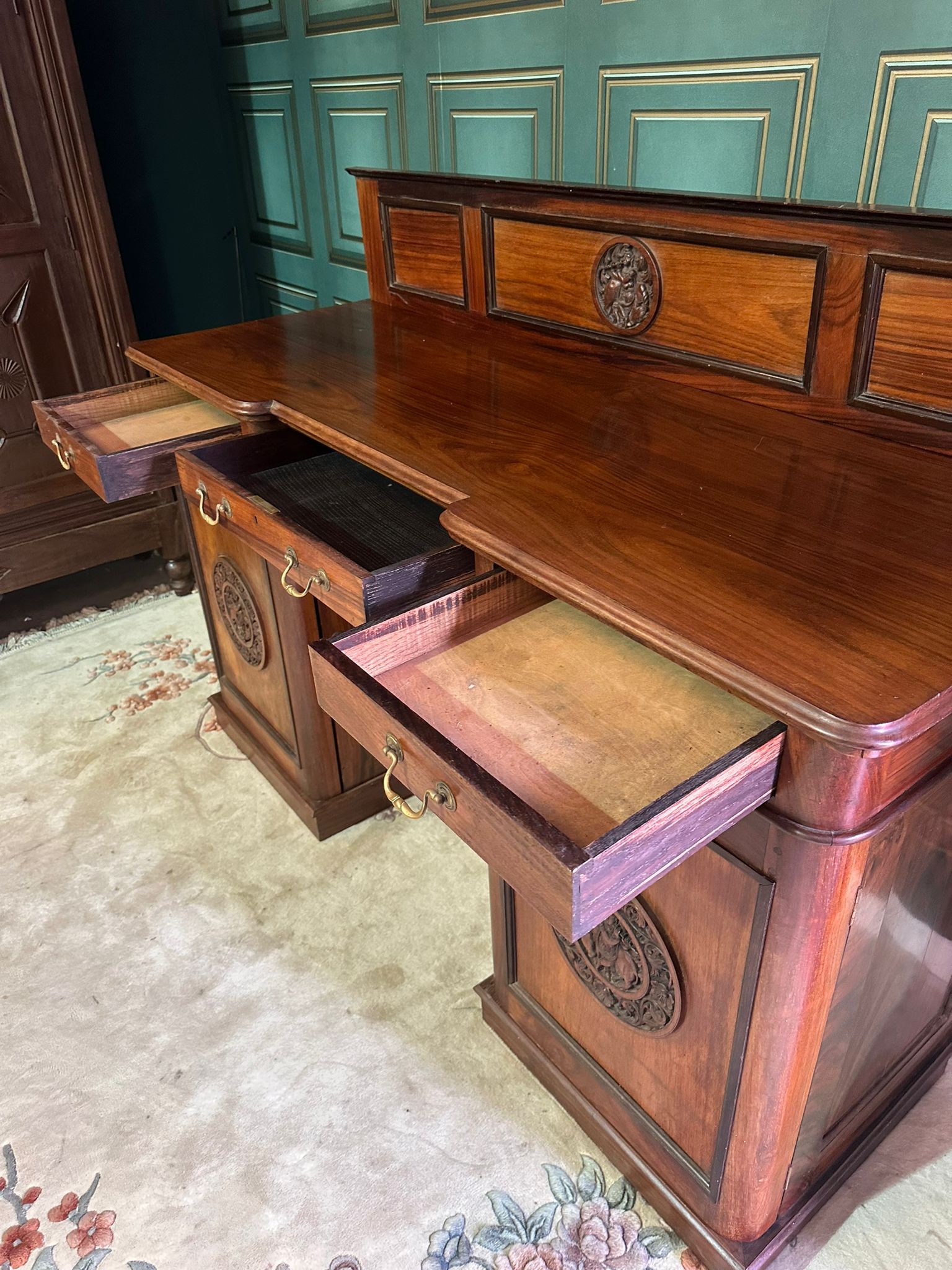 Victorian mahogany breakfront twin pedestal chiffonier