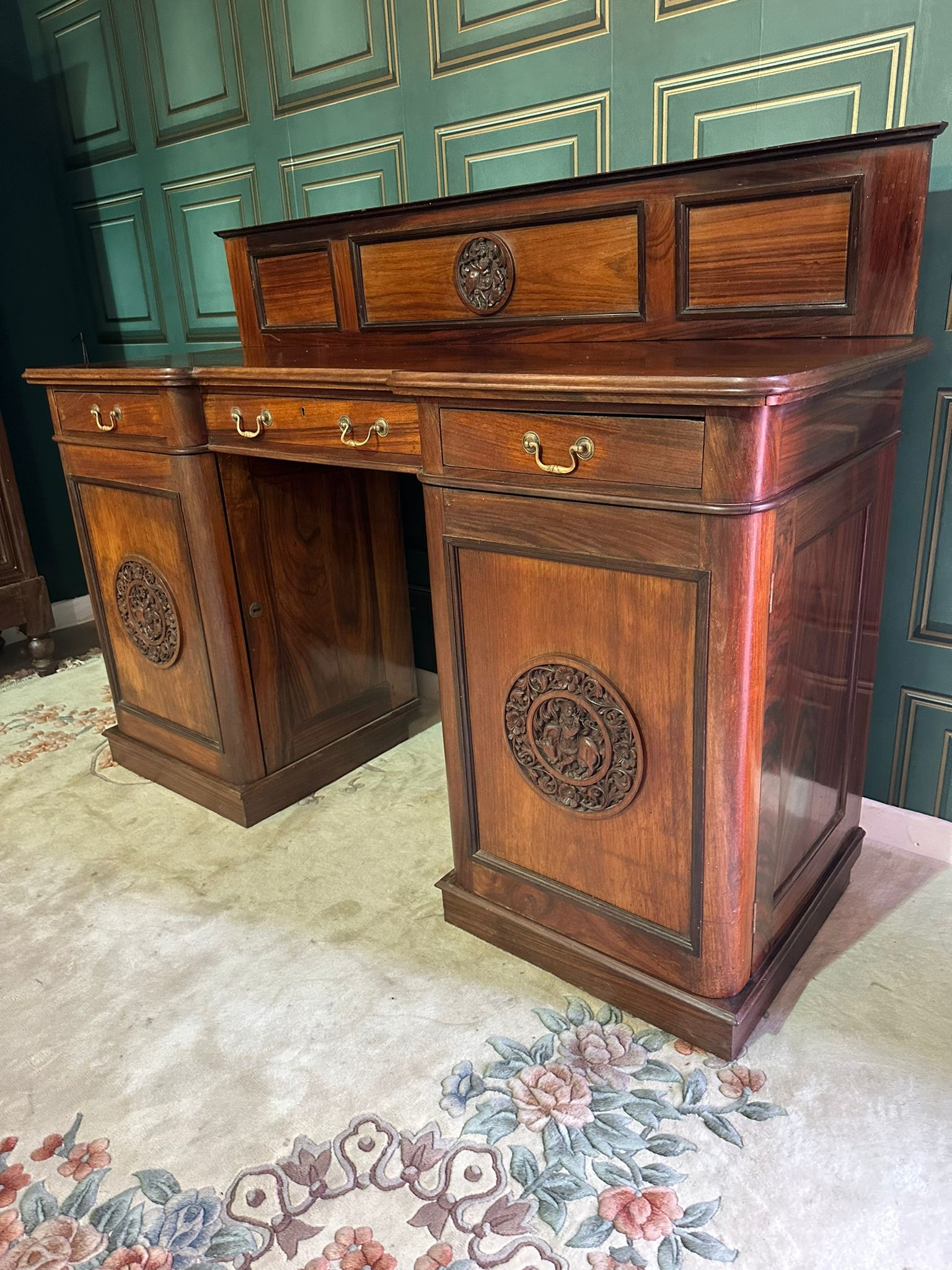 Victorian mahogany breakfront twin pedestal chiffonier