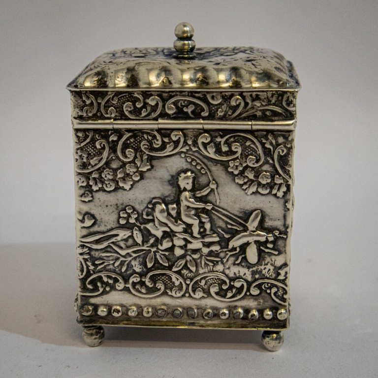 Attractive Silver Tea Caddy - Image 5
