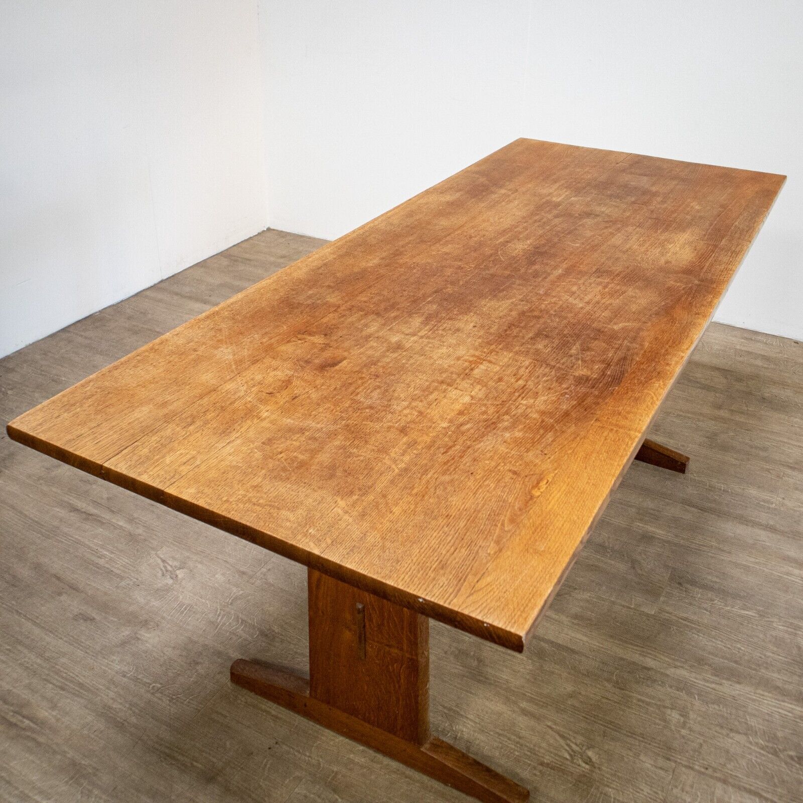 Dining Table & 6 Arts & Crafts Clissett-Style Chairs