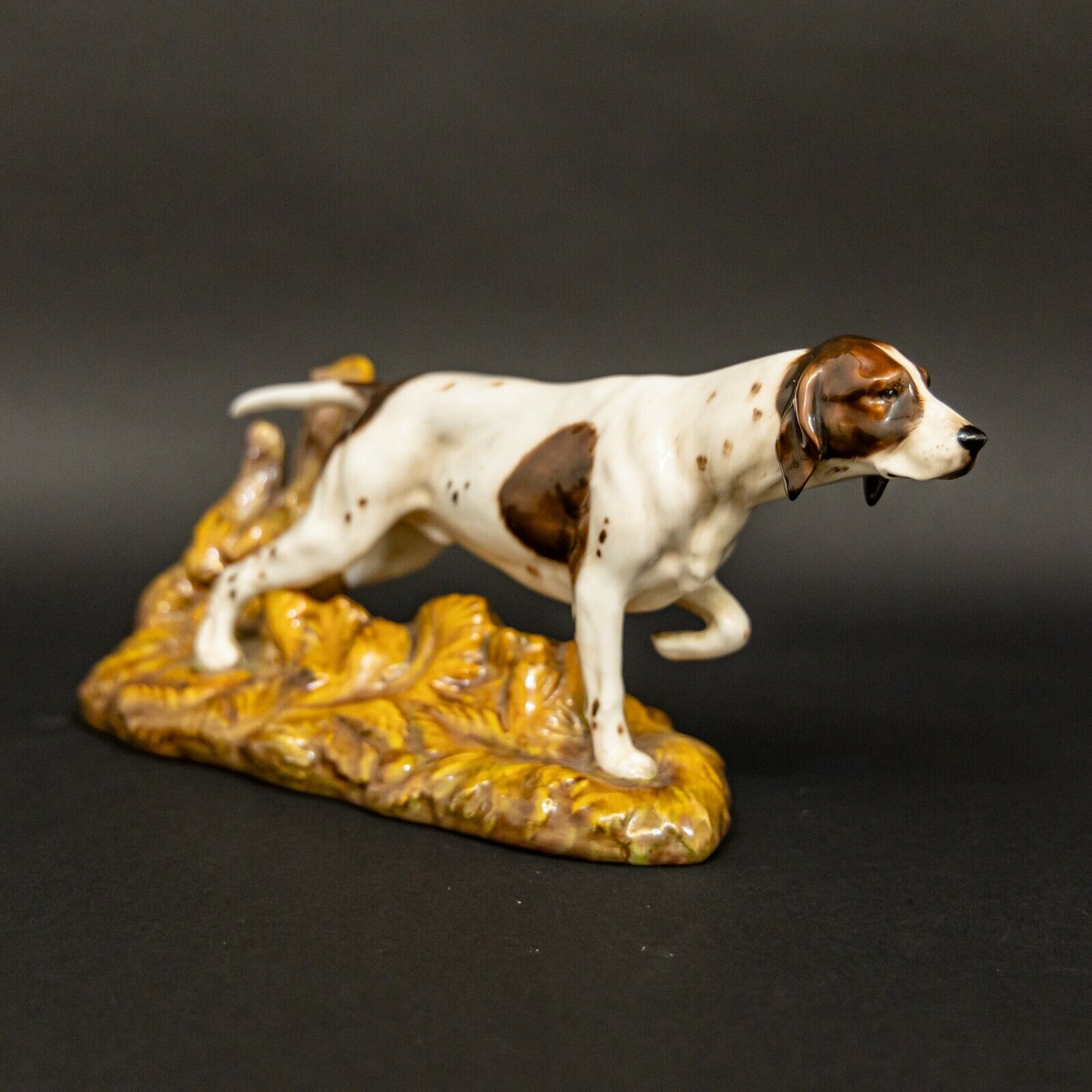 Superb Royal Doulton Pointer