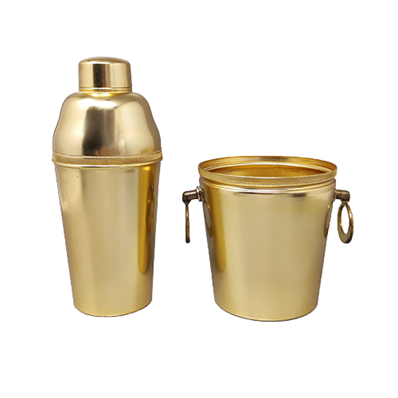 1960s Gorgeous Cocktail Shaker With Ice Bucket in Aluminium. Made in Italy