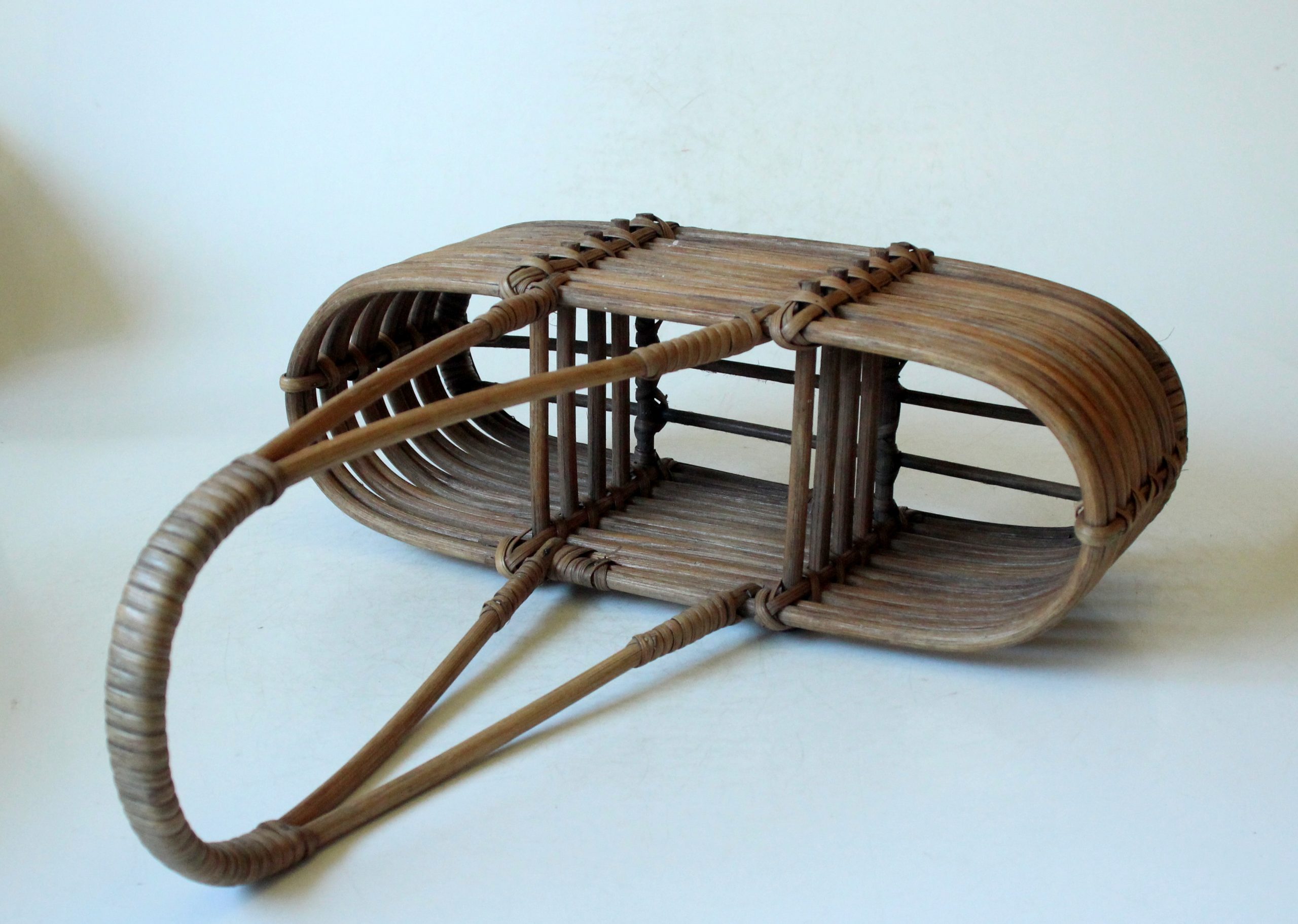 1970s Vintage - Handmade braided wine bottle holder, made of wicker, rattan and bamboo
