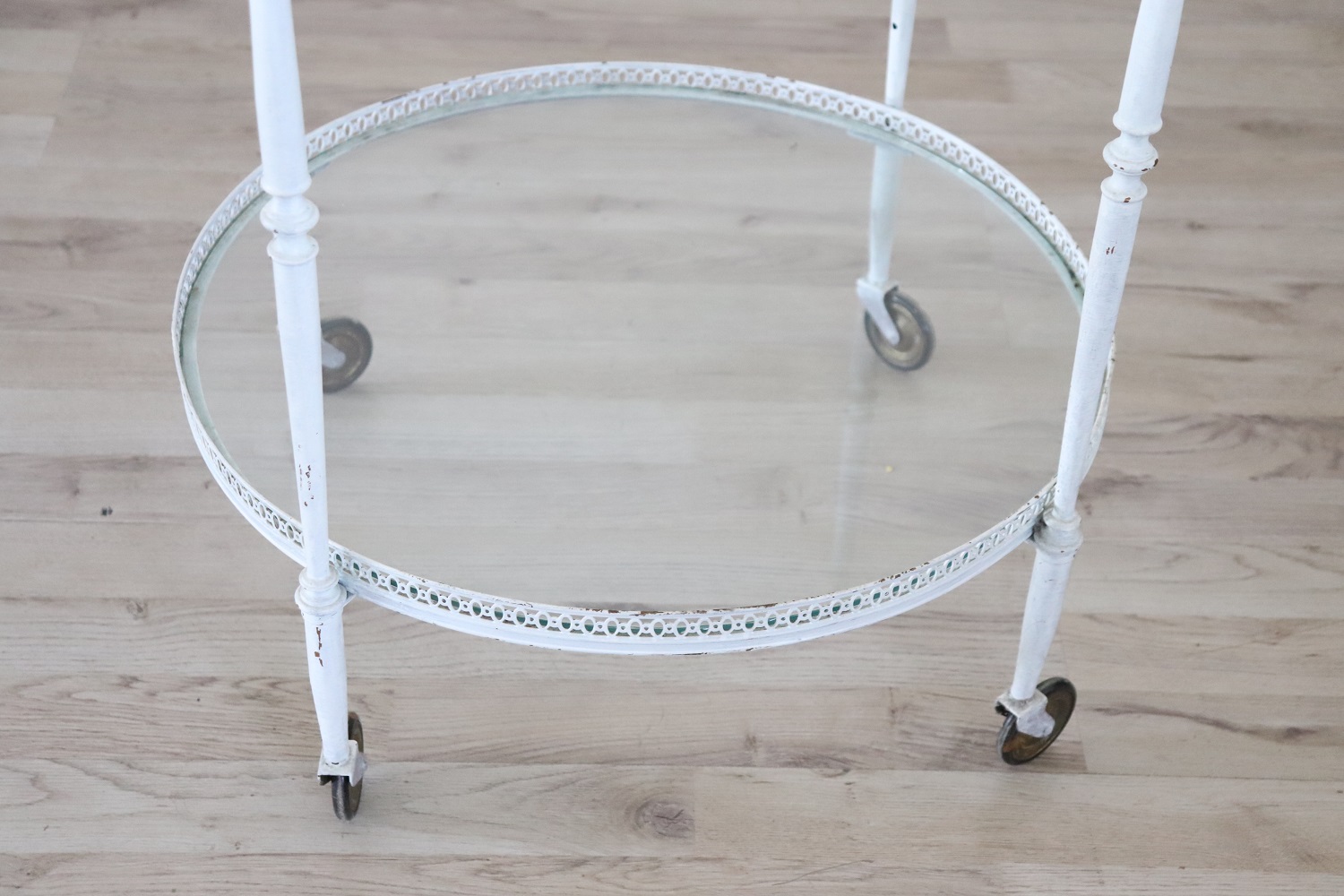 White Lacquered Brass and Two Glass Tops Round Drinks Trolley, 1980s
